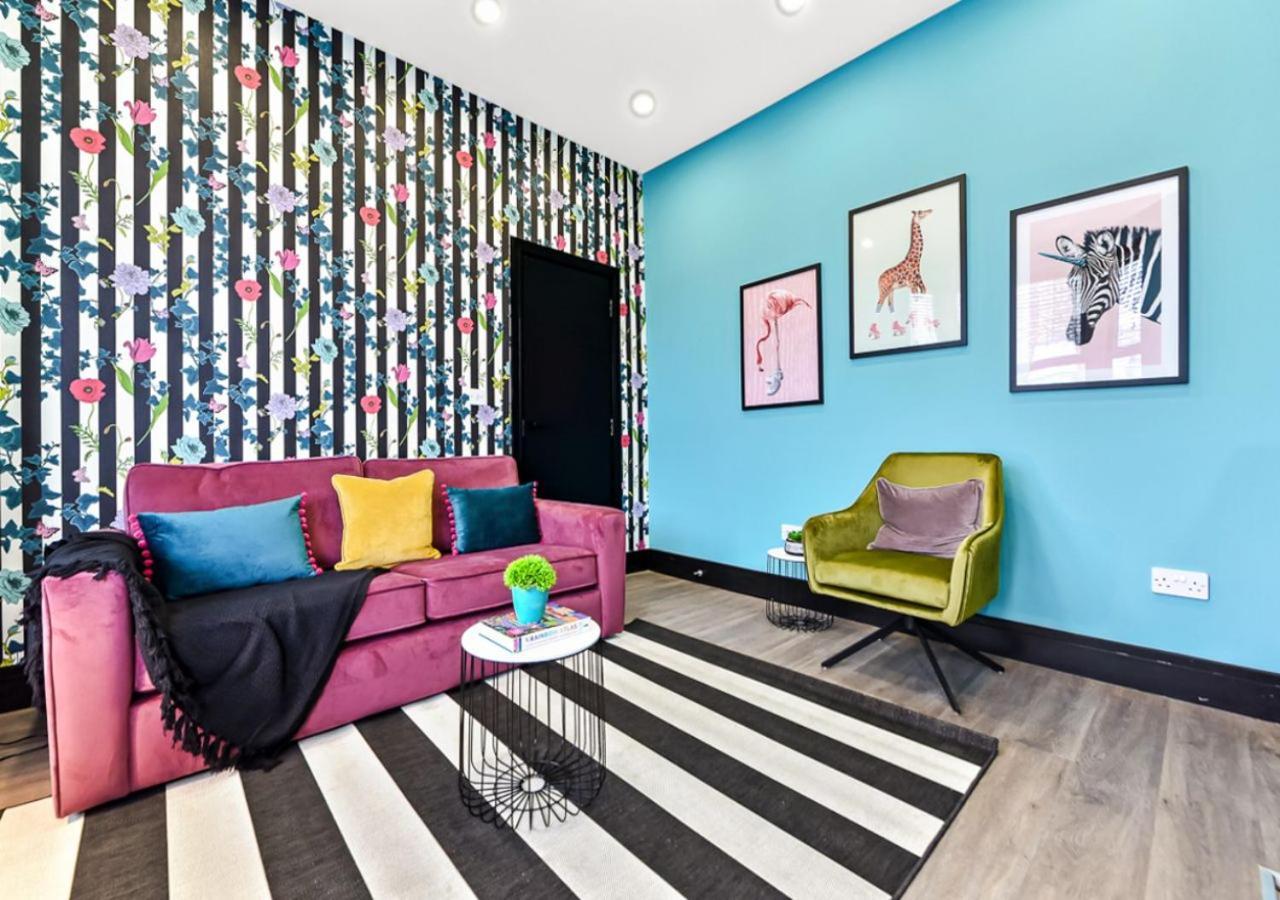 Bright & Colourful House - Best For A Large Groups Londra Esterno foto